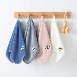 WPCTTW000153-0156-01 Cartoon Panda Coral Fleece Children's Towel