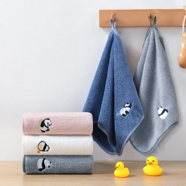 WPCTTW000153-0156-03 Cartoon Panda Absorbent Coral Fleece Children's Towel