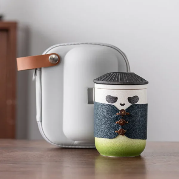 WPLSCPTC0016 Creative Panda Hero-Shaped Infuser Tea Cup with Tea Separation