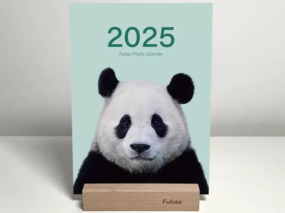 2025 Calendar Panda Fu Bao Photo Wooden Desk Calendar